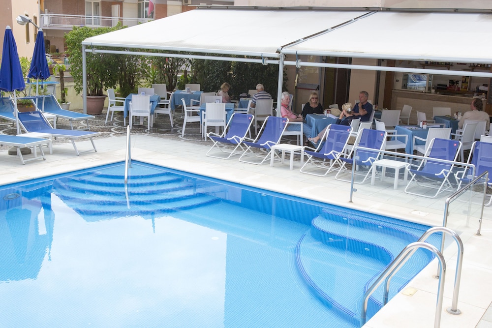 Hotel Villa Maria 4/63