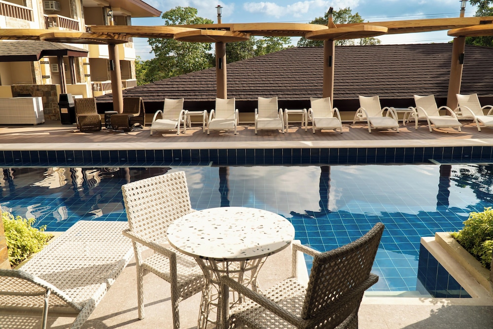 1 Bedroom, Premier, Pool Access