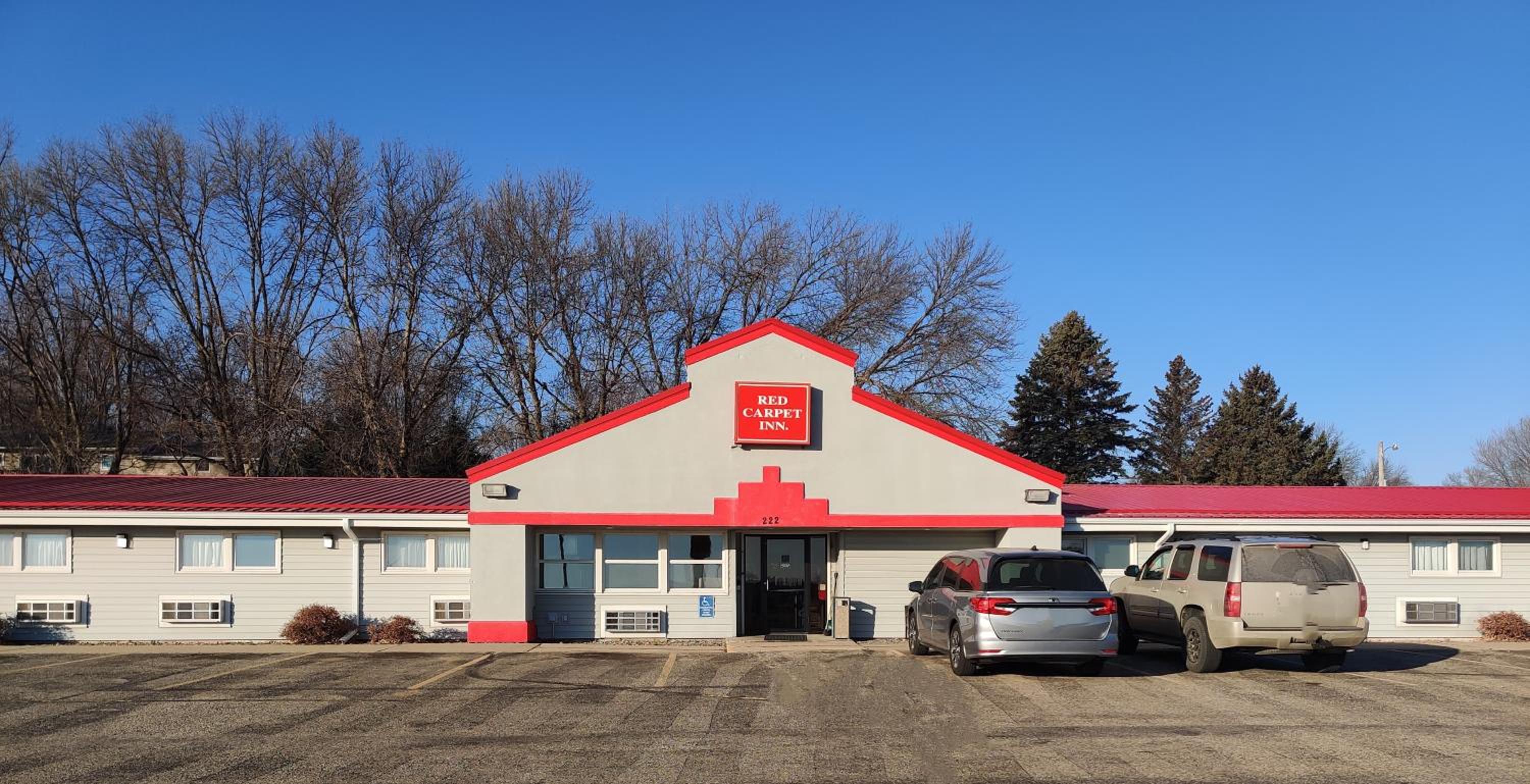 Red Carpet Inn 38/48