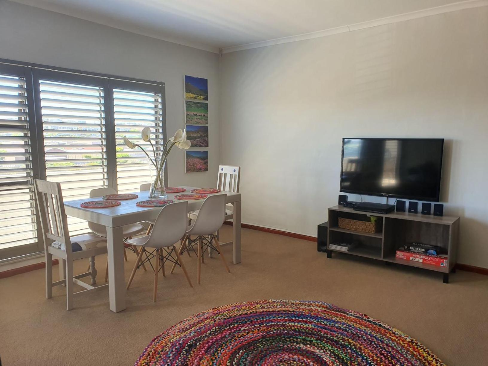 Albatross Guest House 34/40