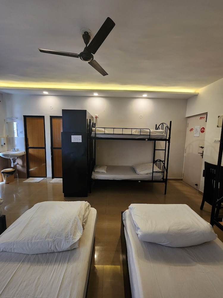 All Seasons Guest House 20/43