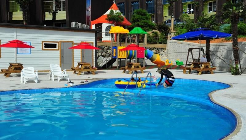 Geoje The Beach Pension 12/20