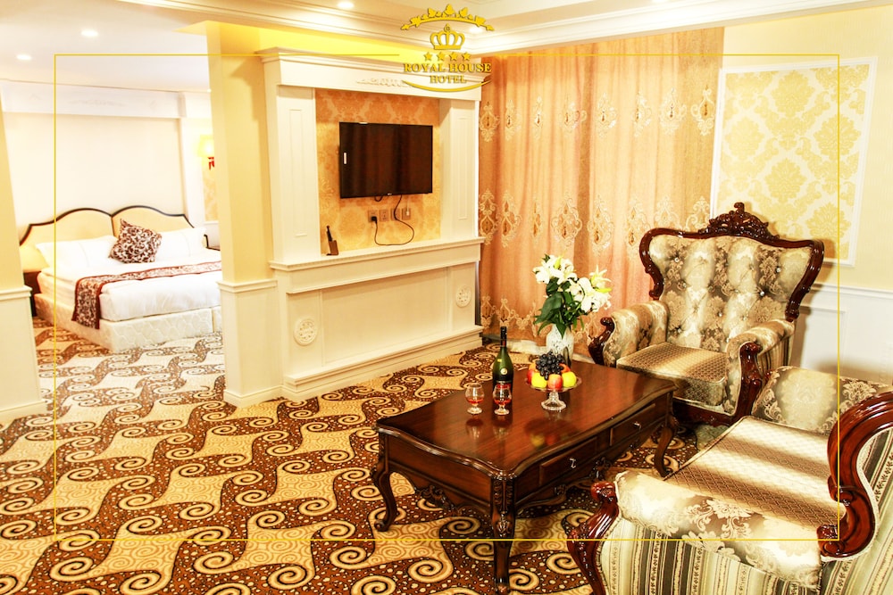 Royal House Hotel 2 30/49