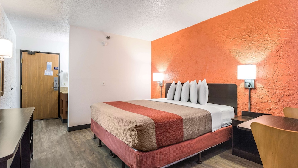 Motel6 Elk Grove Village, IL 16/44