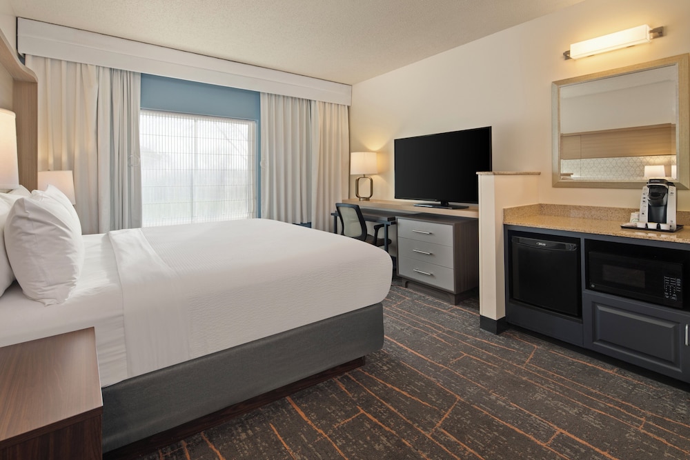 Holiday Inn Hotel Suites Maple Grove Nw Mpls Arbor Lks 25/76