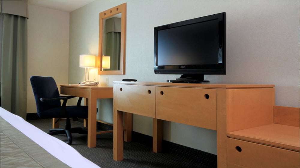 Holiday Inn Express And Suites Monterrey Aeropuerto 64/78