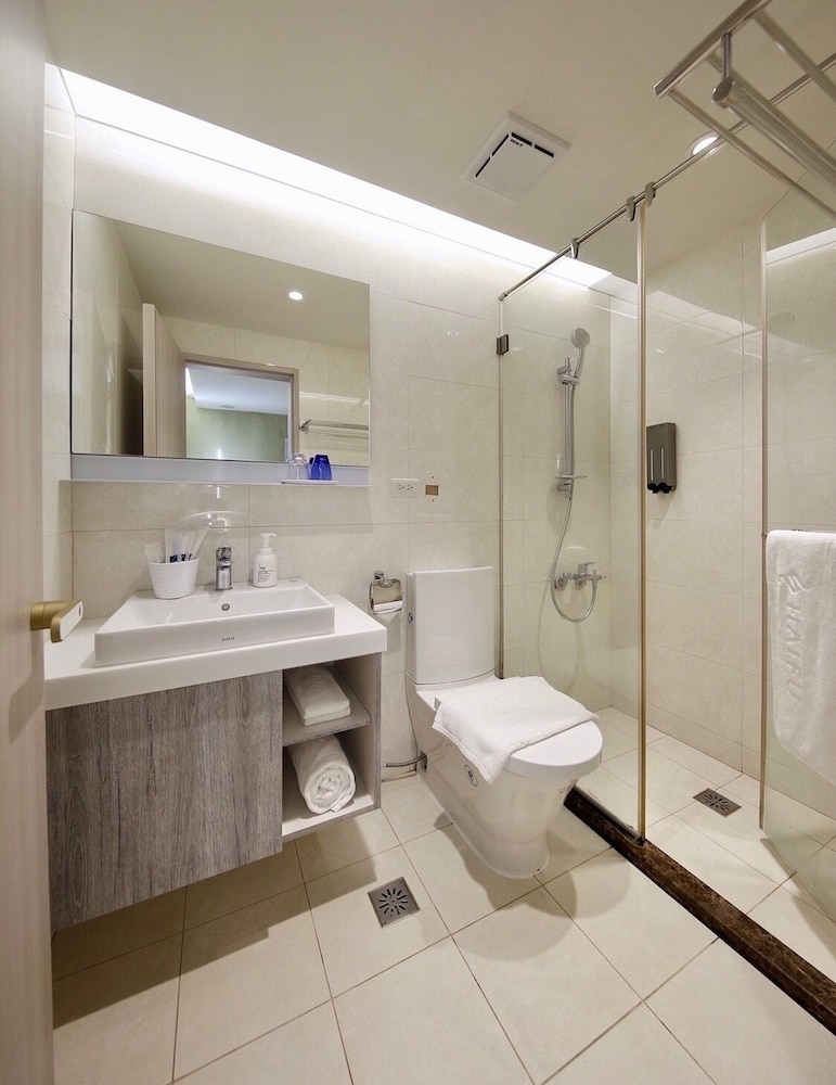 Haifu Hotel And Suites 27/65