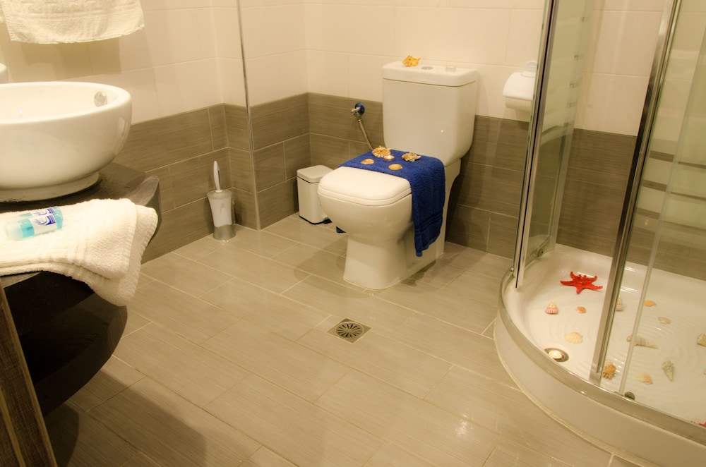 Polykratis Rooms 28/64