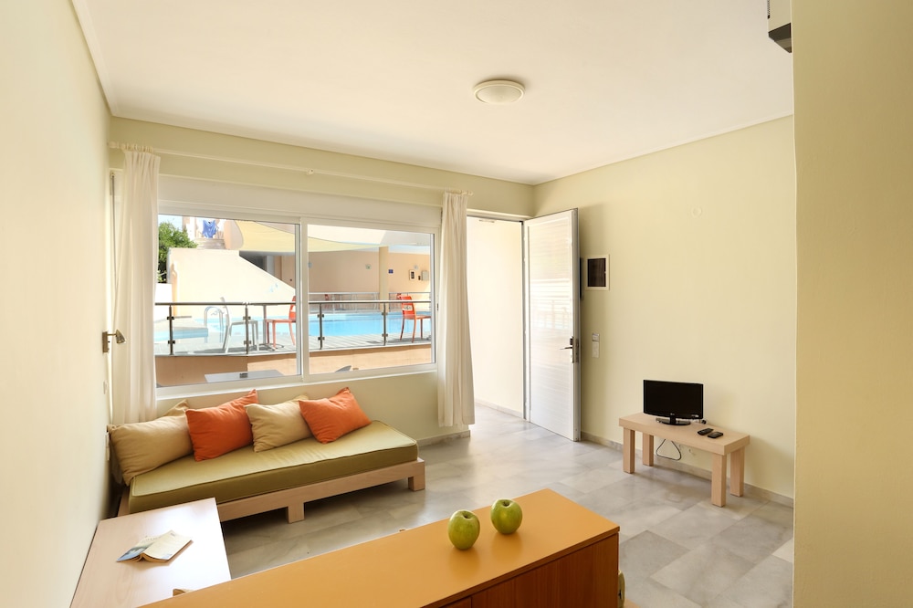 Elmas Dream Apartments And Villas 21/42