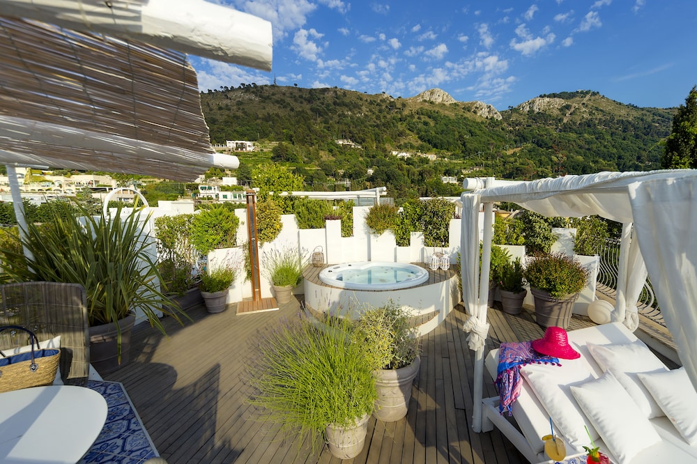 Villa Blu Capri Hotel 3/68