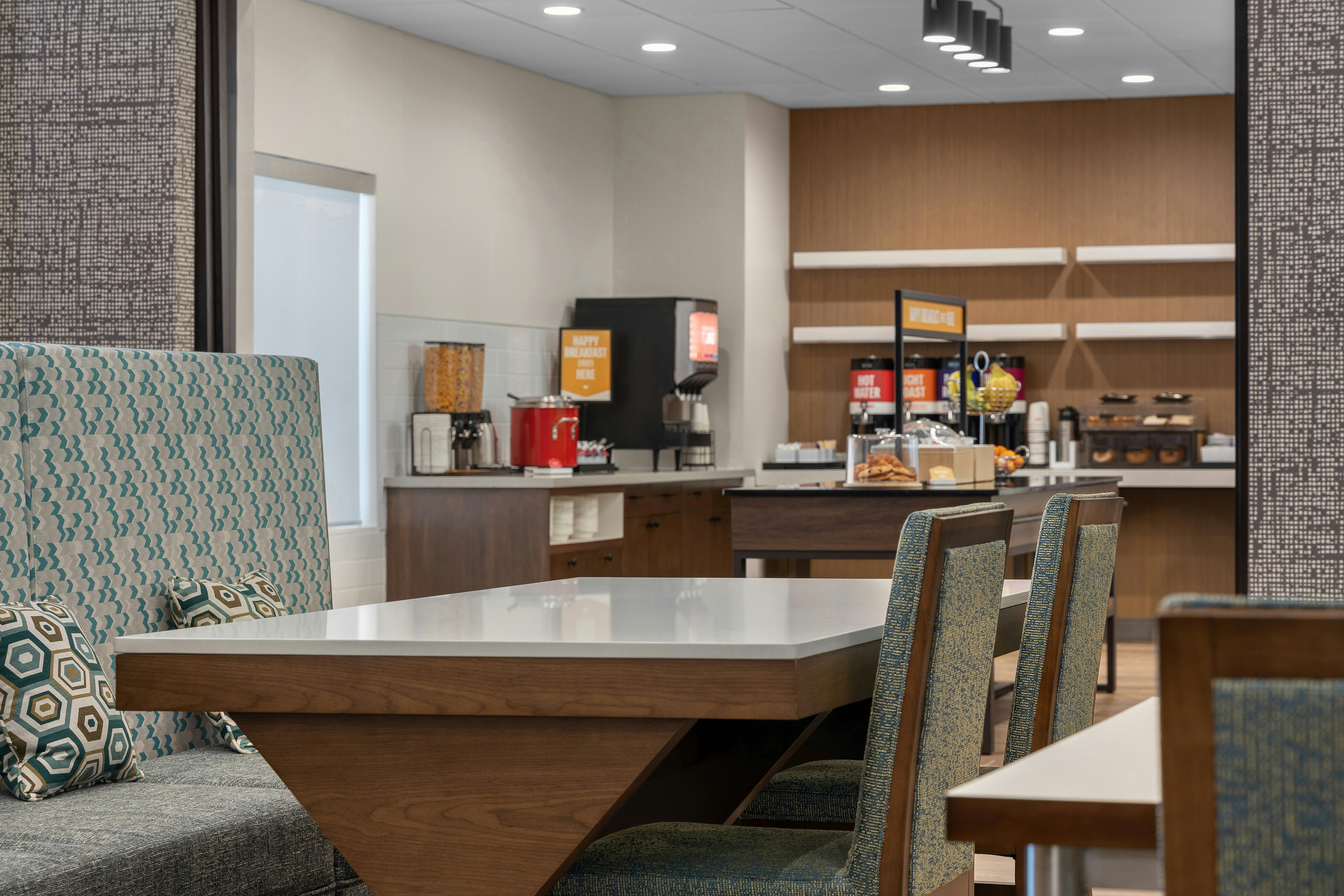 Hampton Inn & Suites by Hilton Orangeville, ON 20/28