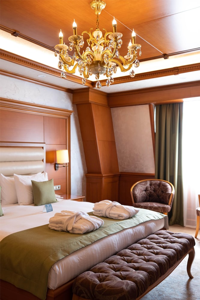 PRESIDENTIAL, SUITE, CITY VIEW