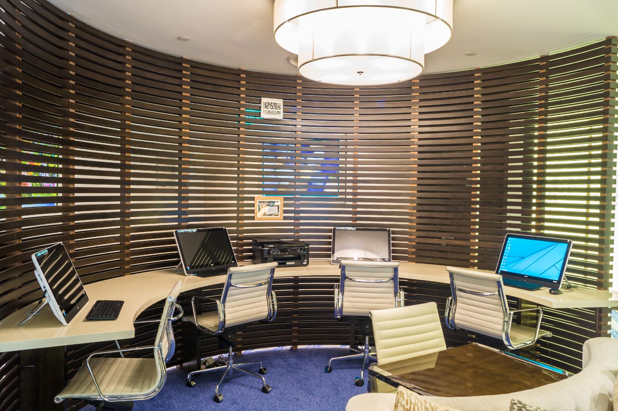 Ambassador Transit Lounge Singapore T3 21/39