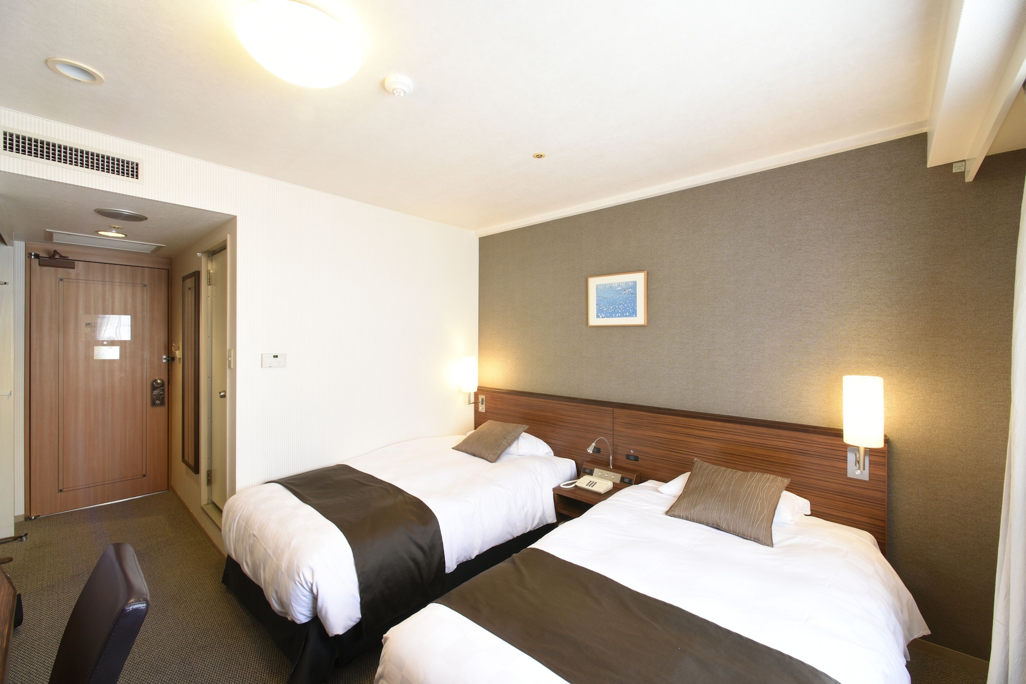 ROOM, TWIN BEDS