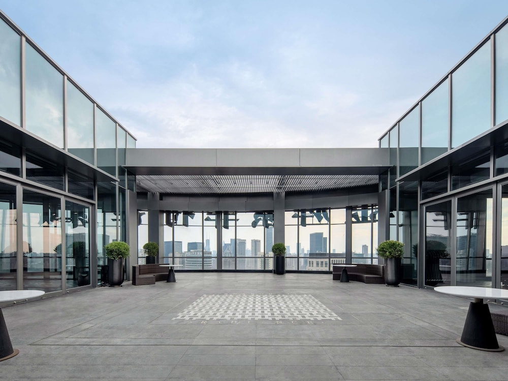 Sofitel Shanghai North Bund 54/60