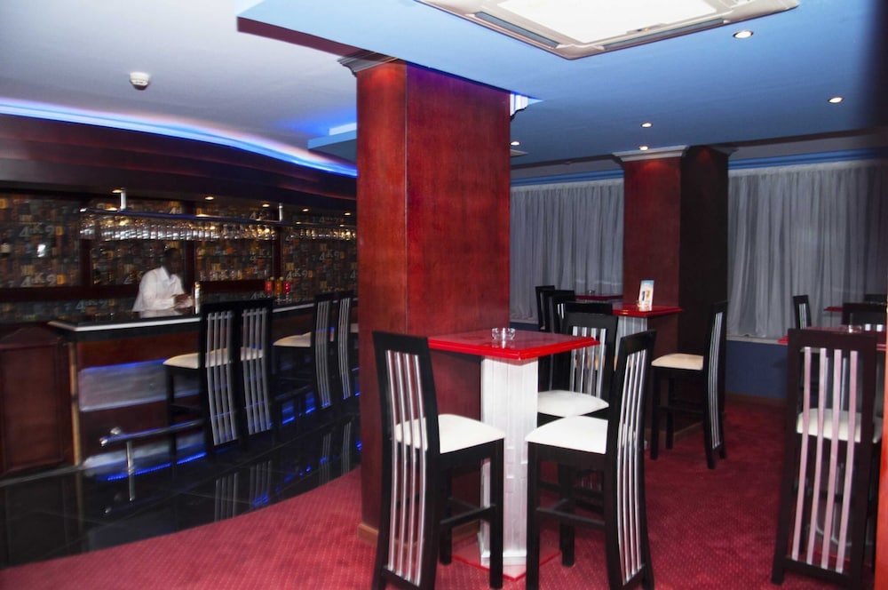 Elaria Hotel 46/68