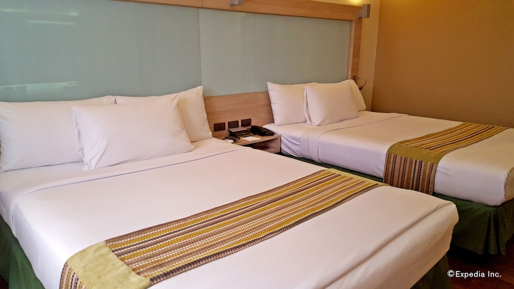 Microtel By Wyndham Baguio 8/26