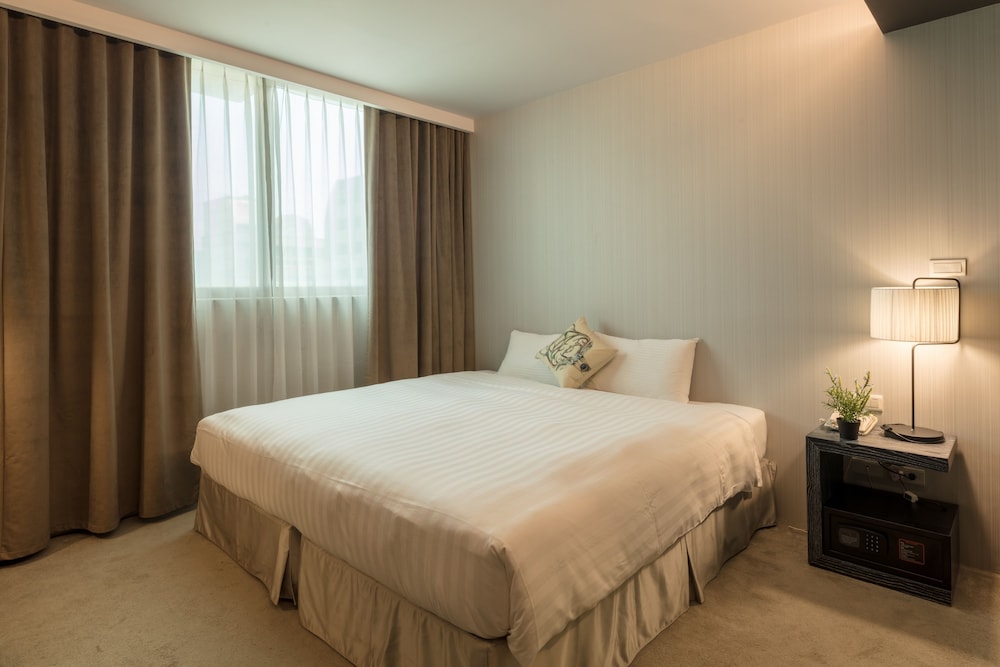FINDERS HOTEL 14/50