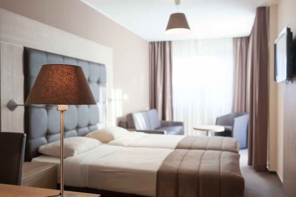 Hotel Villa Royale 4/32