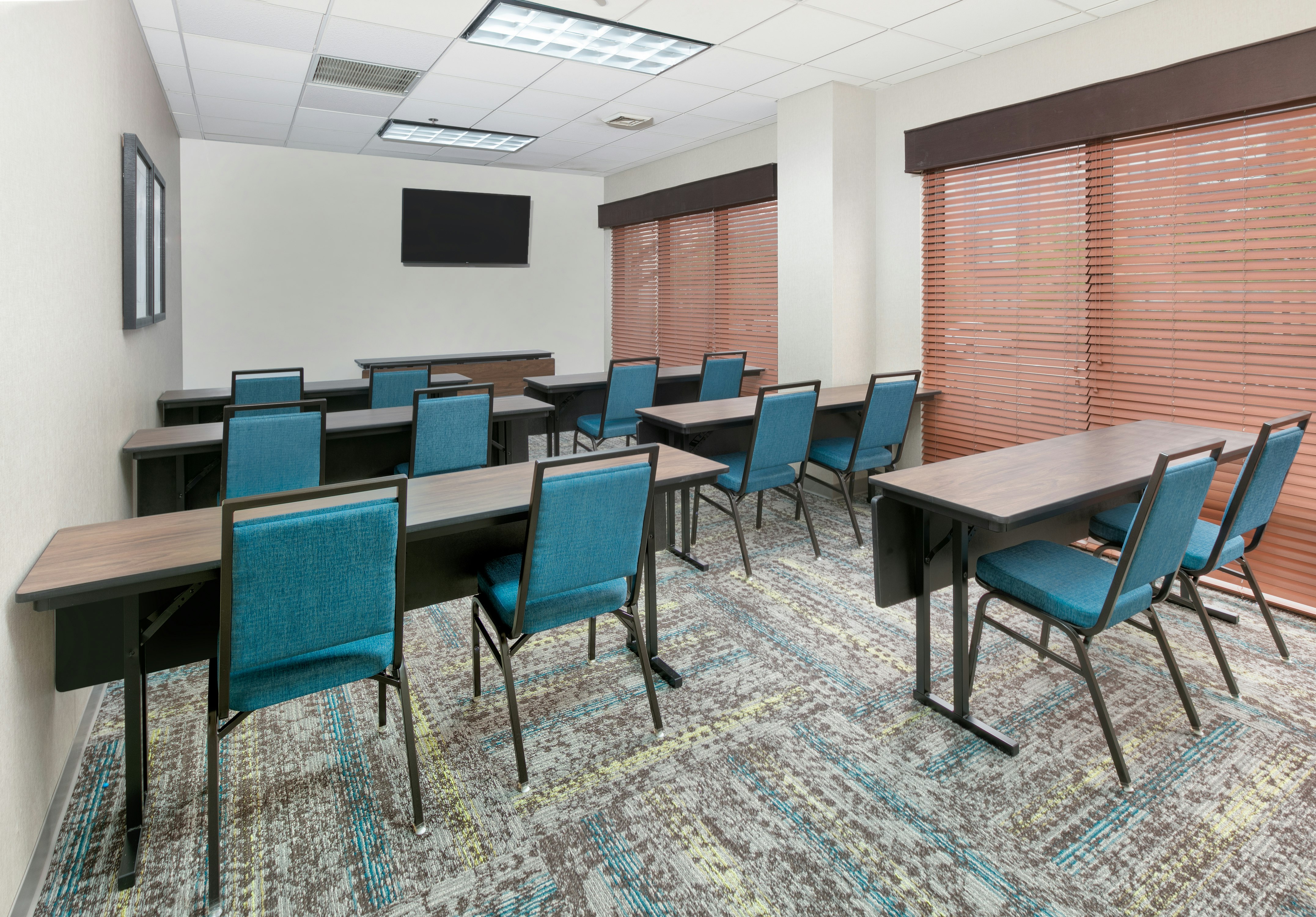 Hampton Inn & Suites Legacy Park-Frisco 47/55