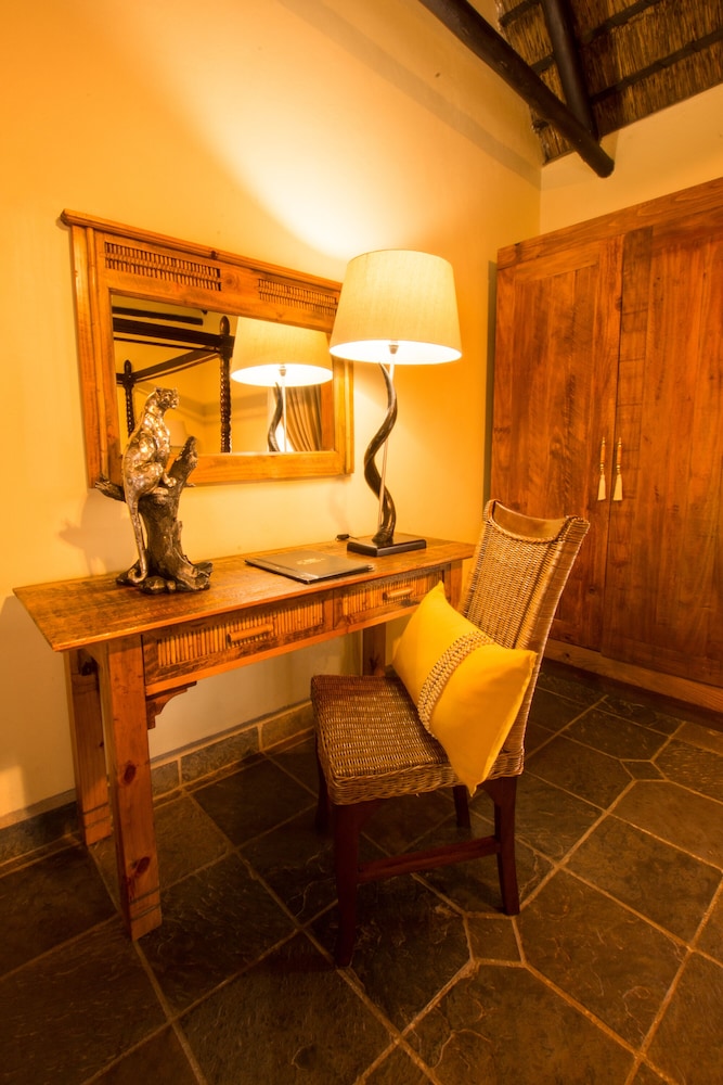 Elandela Private Game Reserve And Luxury Lodge 50/50