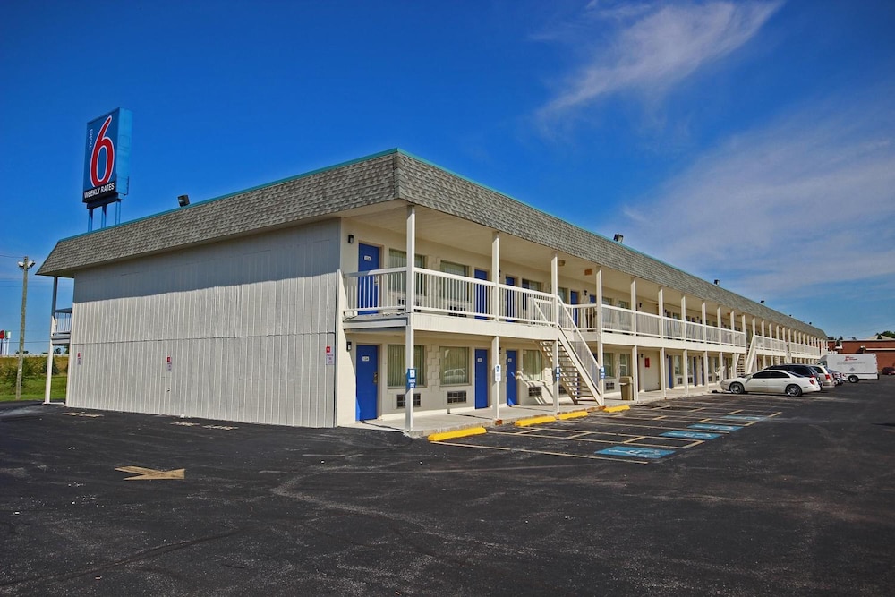 Motel6 Lima, OH 50/56
