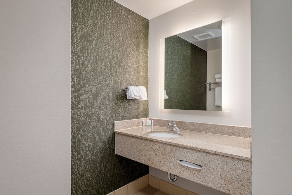 Fairfield Inn And Suites By Marriott Lawton 59/64