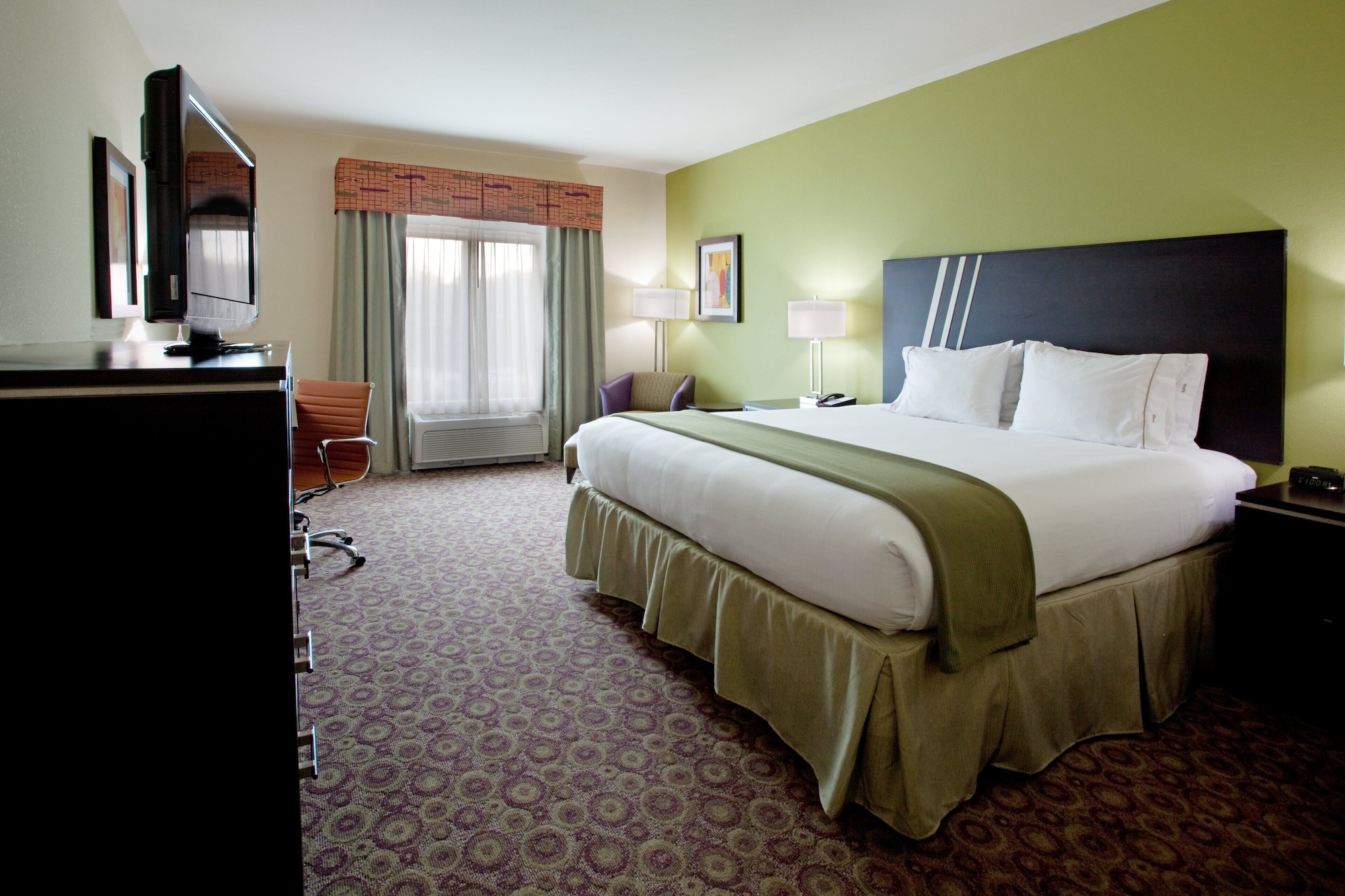 غرفة قياسية بسرير كينج لذوي الإعاقة، Holiday Inn Express & Suites Clemson - Univ Area 5/8