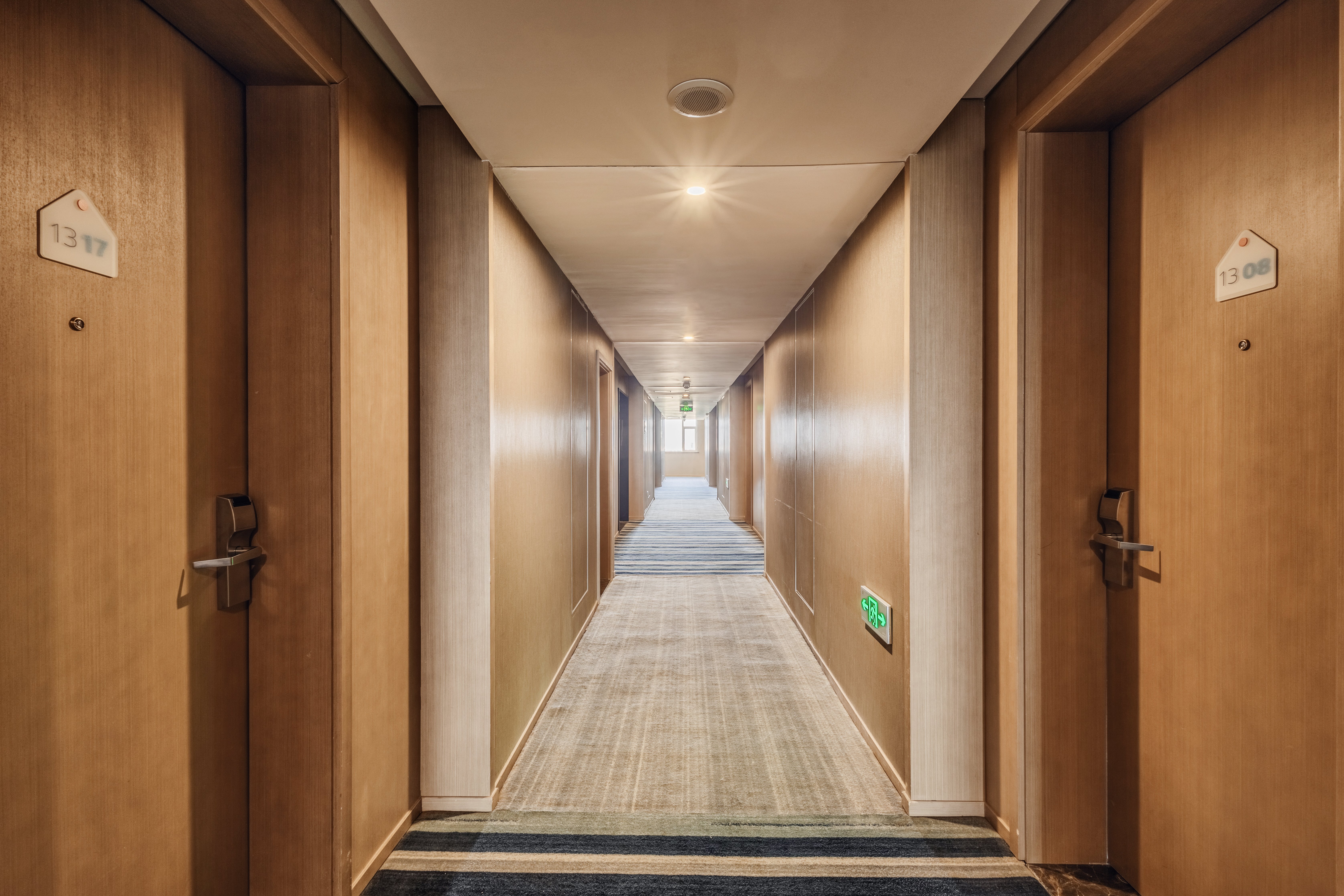 HOLIDAY INN EXPRESS ZHANGYE 16/32