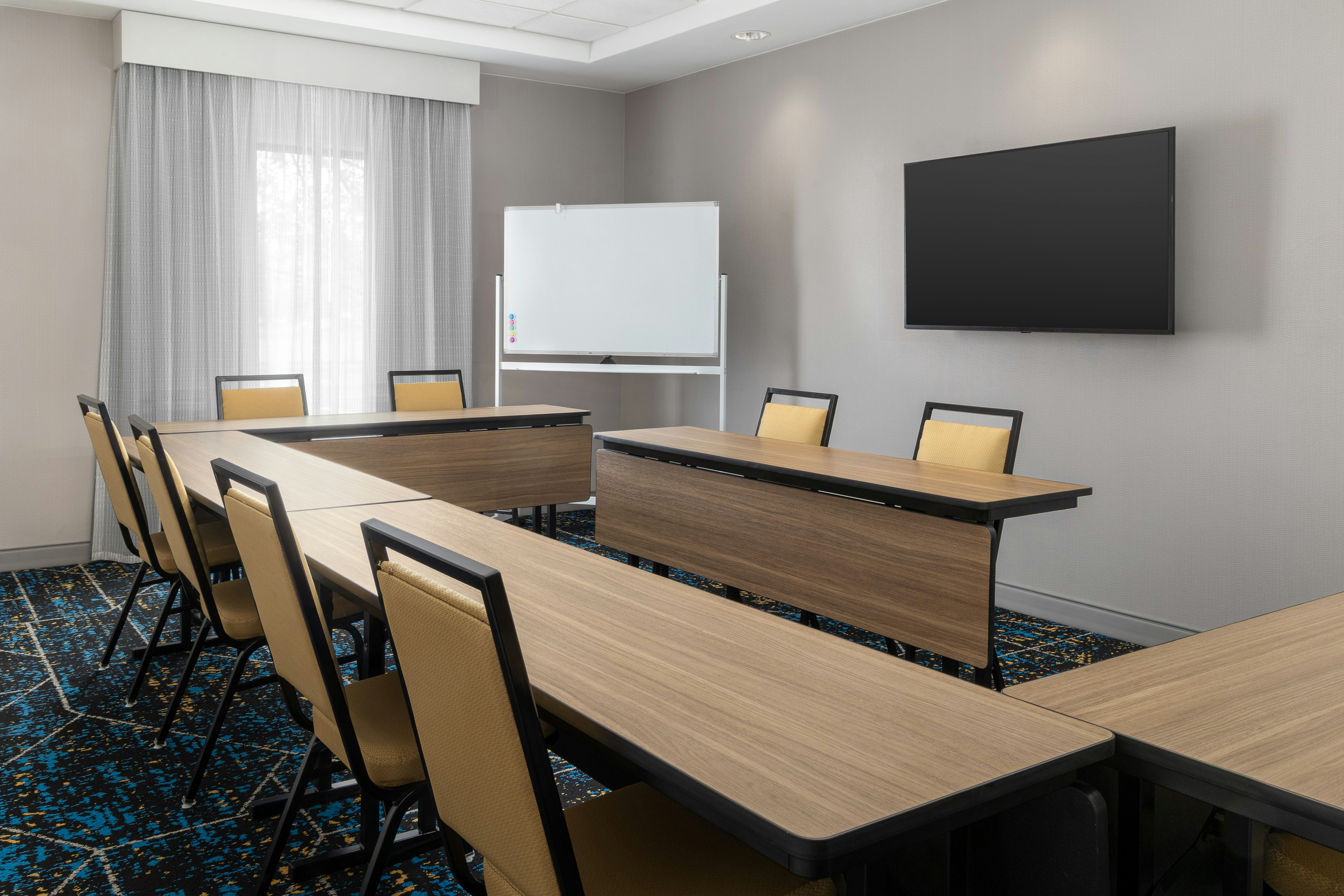 Hampton Inn and Suites Niles Warren OH 69/77
