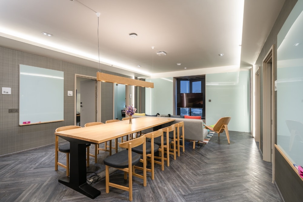 Triple Y Hotel 36/50