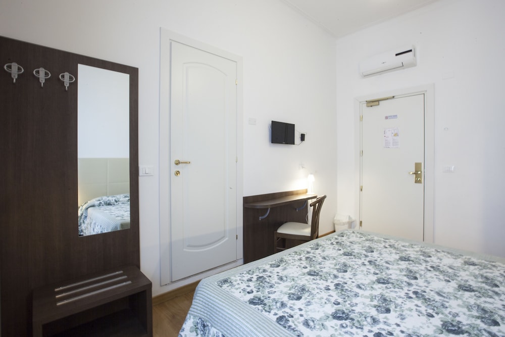 Albergo Amalfi Milano 34/67