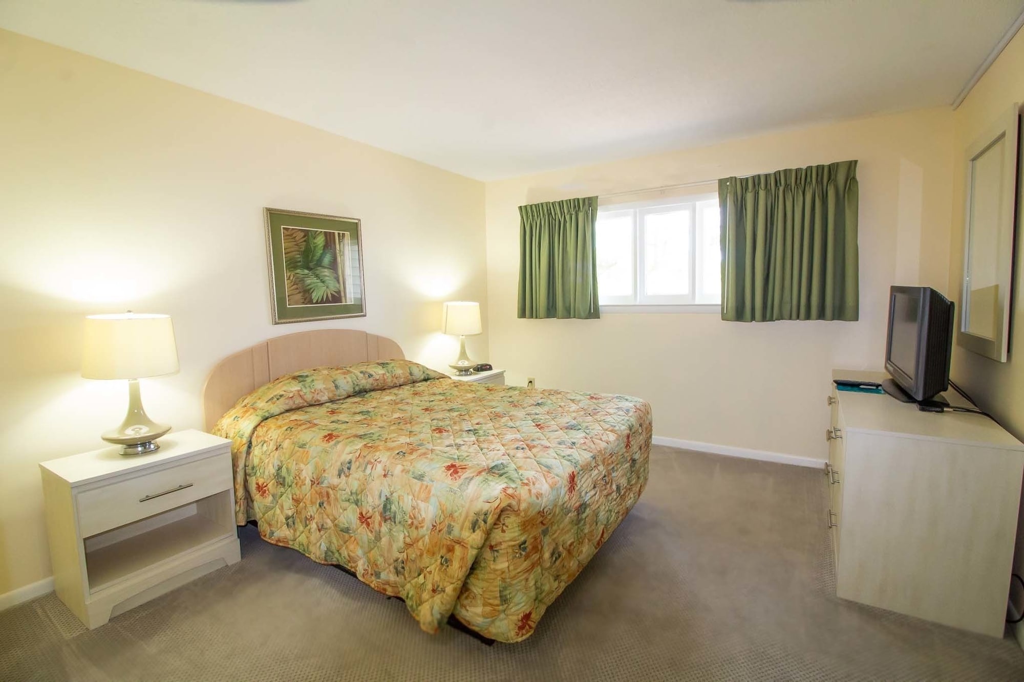 4 Bedrooms, Town House, King Bed, 1 Queen and 4 Single Beds, Sofa، Deercreek Townhomes 2/3