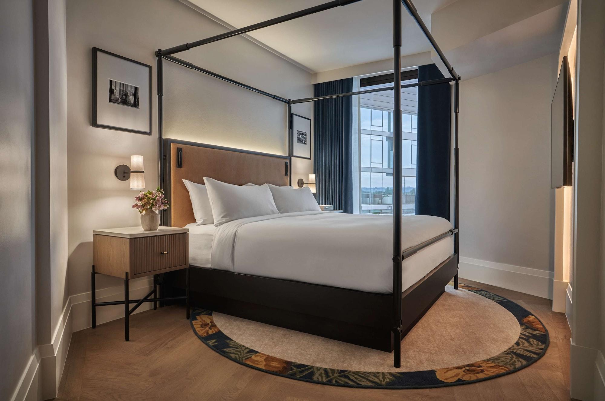 1 Bedroom, Suite, Partial River View