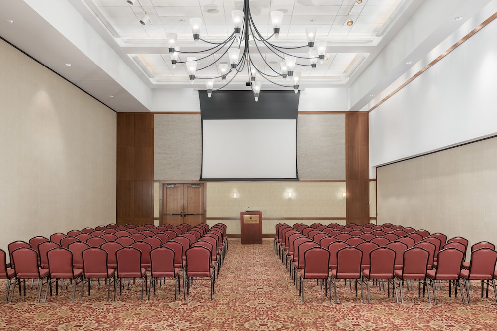 The Inn At Virginia Tech And Skelton Conference Center 33/50