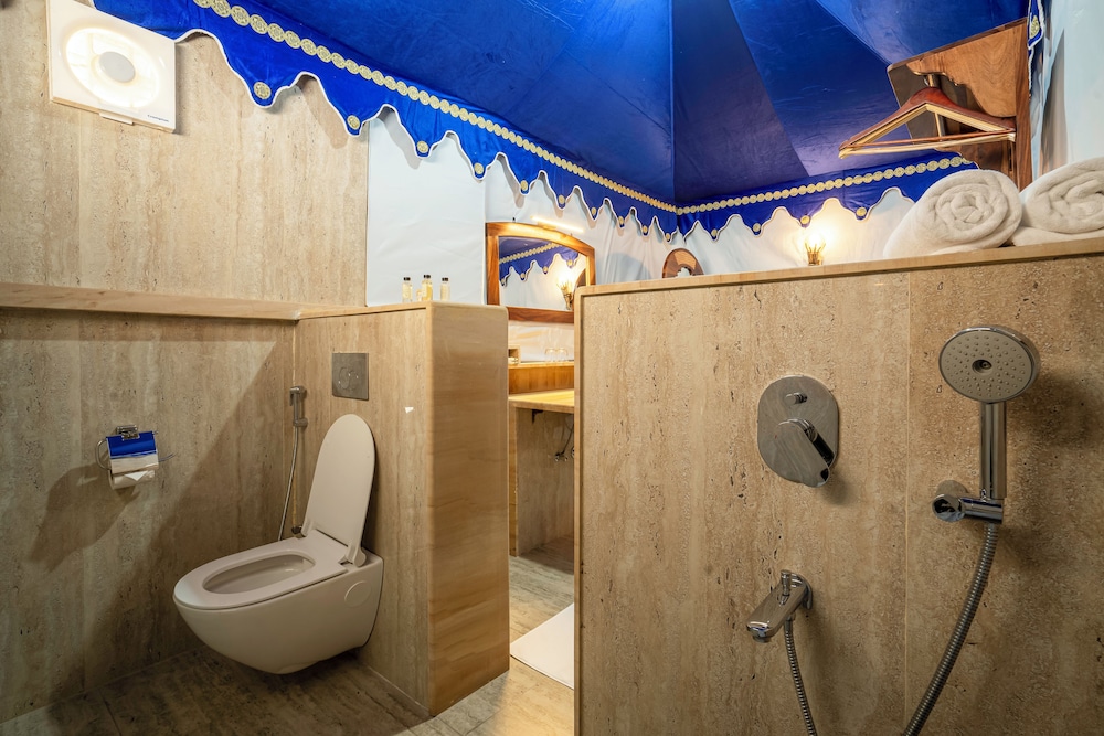 Buena Vista Luxury Garden Spa Resort 70/72