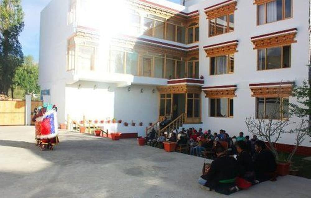 Hotel Ladakh Imperial 18/27