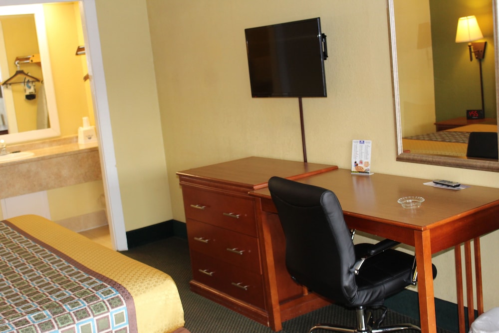 Americas Best Value Inn Conyers 43/54