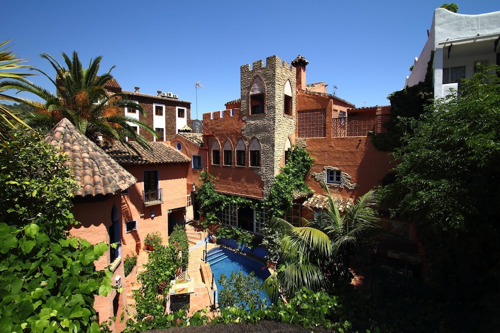 Amanhavis Hotel 36/41