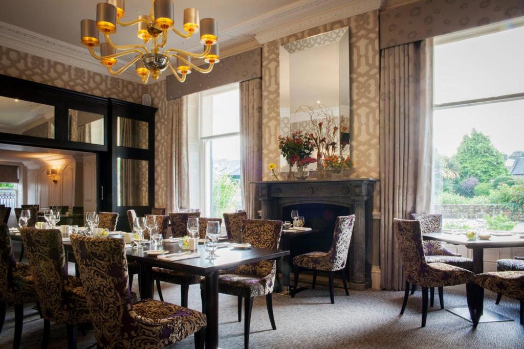 Trout Hotel 31/49