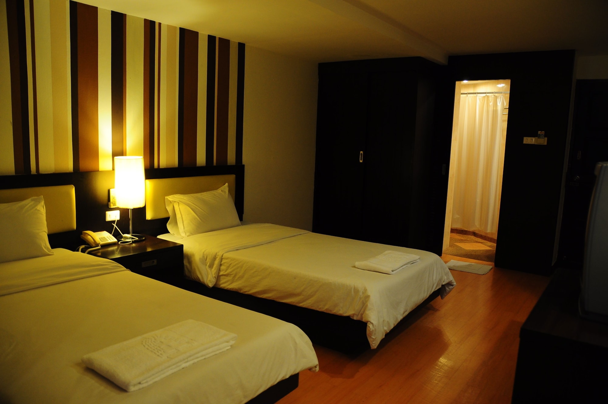STANDARD, TWIN BEDS