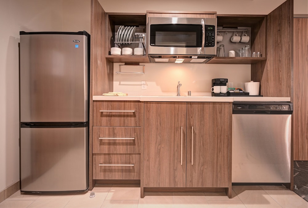 Home2 Suites By Hilton Anaheim Resort 11/45