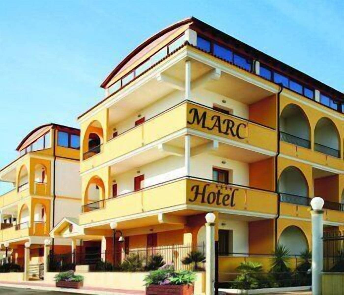 Marc Hotel 4/61