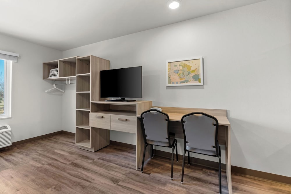 WoodSpring Suites Charlotte - Arrowood 37/60