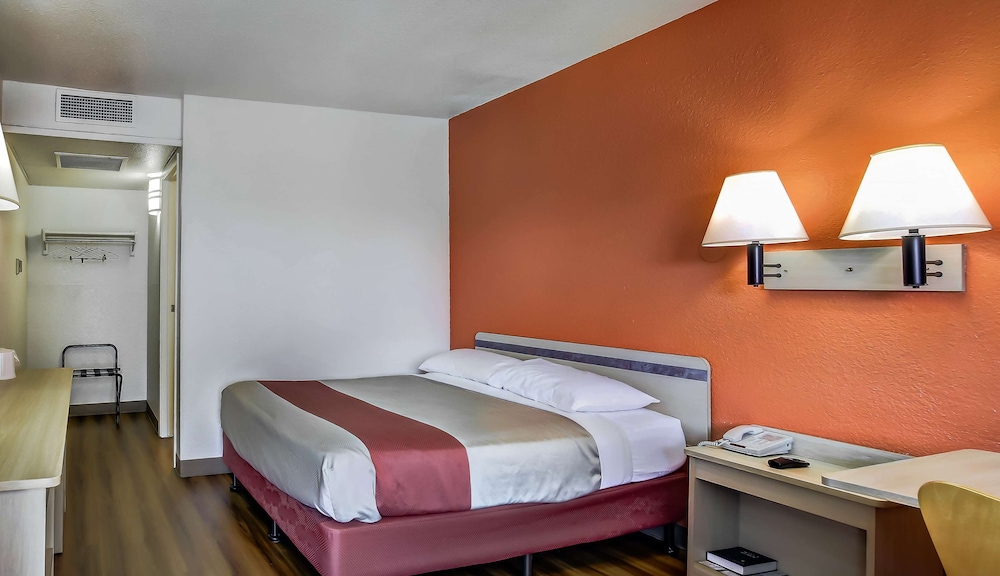 Motel6 Medford, OR 26/40