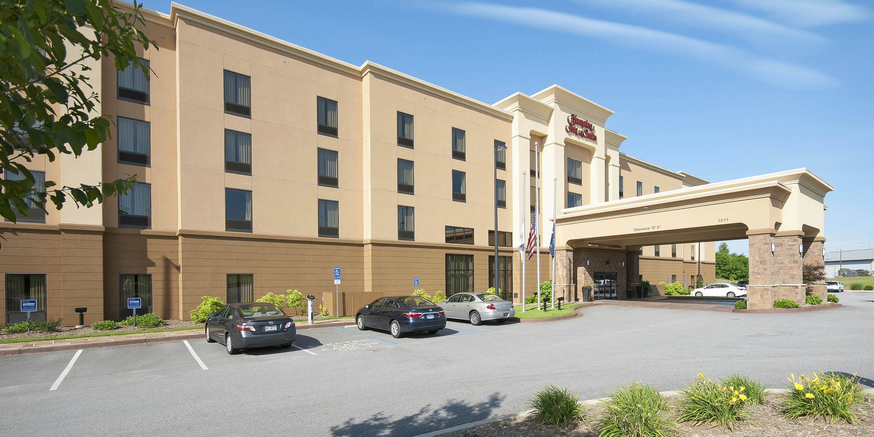 Hampton Inn Suites Seneca Clemson Area Sc 64/74
