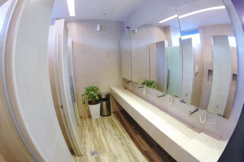 HereHotel.com 22/38