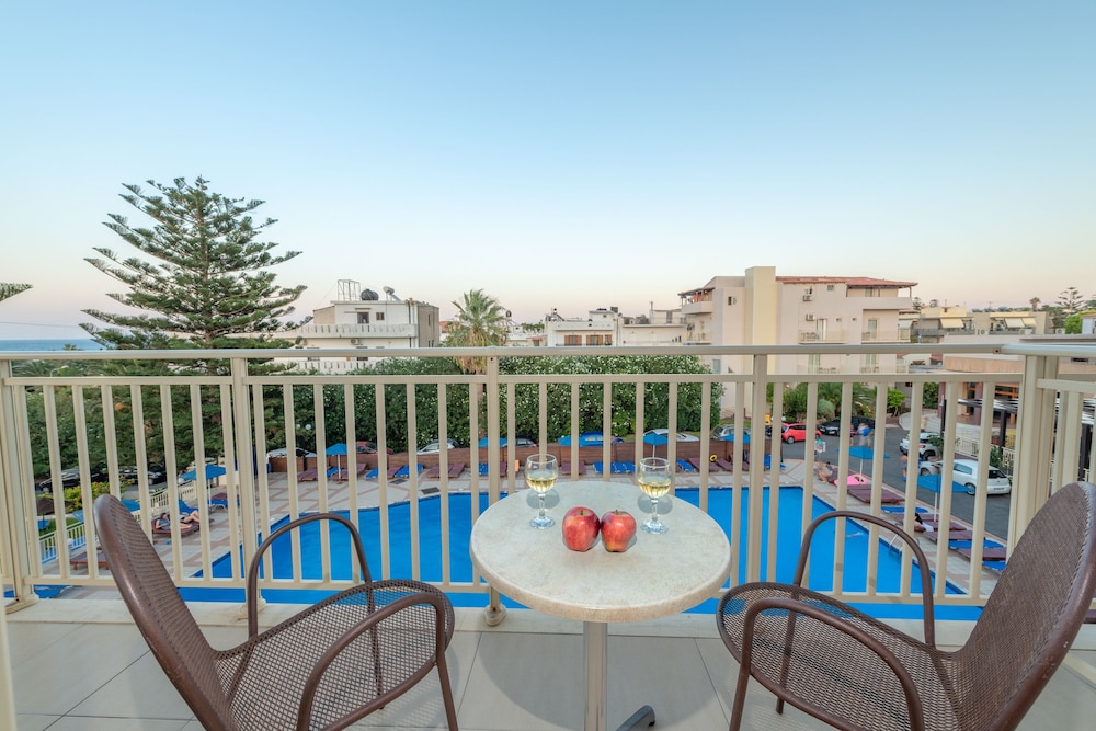 CHC Marilena Hotel 4/38
