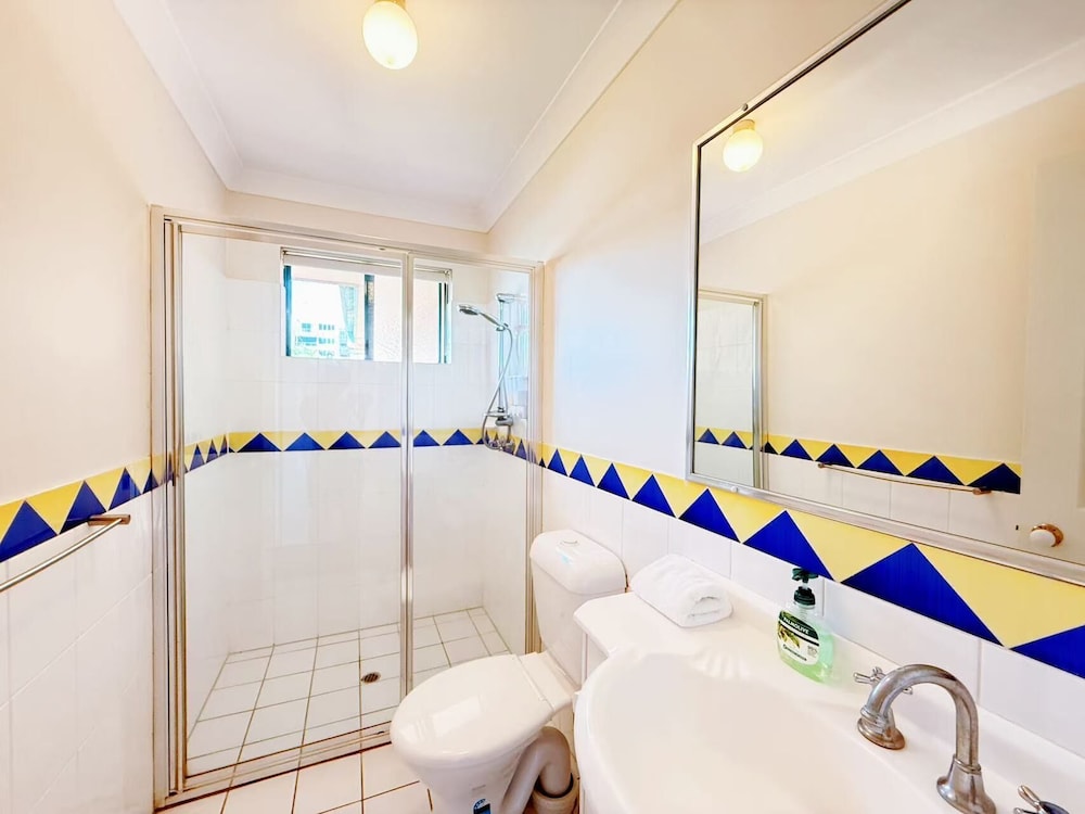 Karana Palms Self Contained Apartments 57/58
