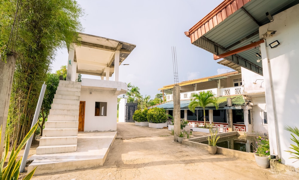 River Side Hotel Katunayake 10/42